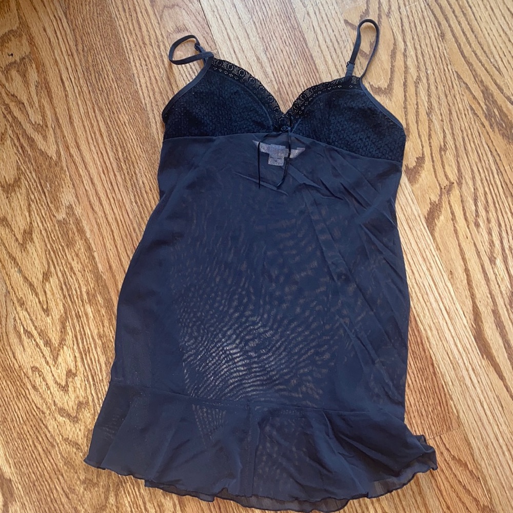 Victoria’s Secret black nightie sz small